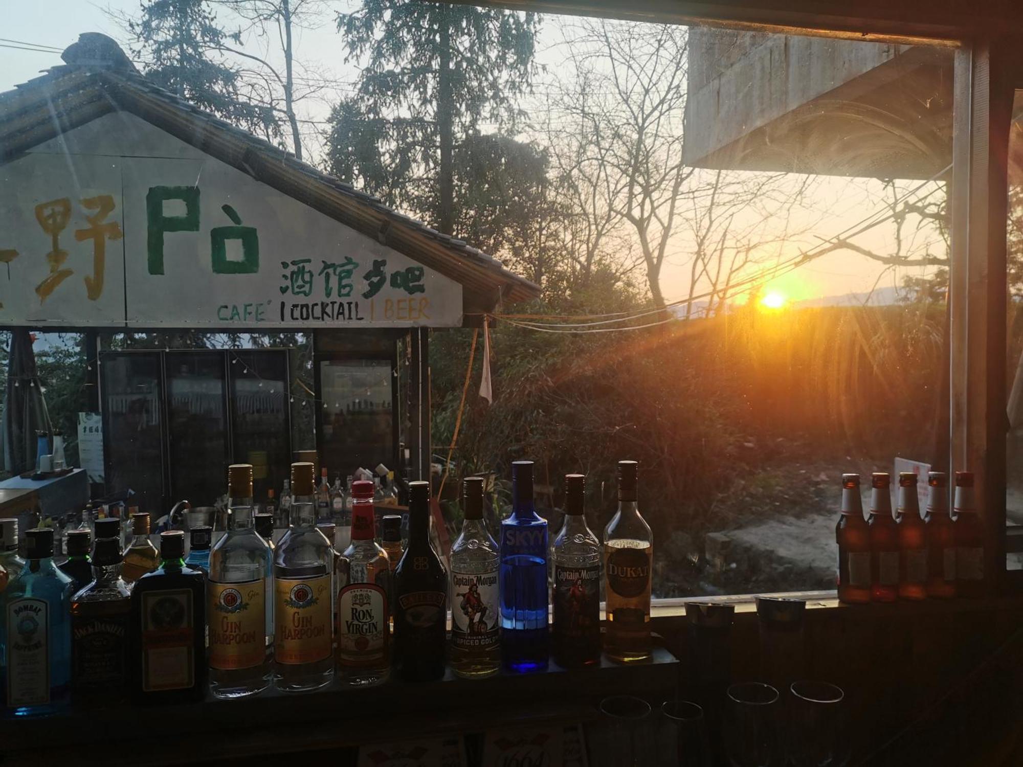 Helen'S Cozy Inn หลงเซิง ภายนอก รูปภาพ